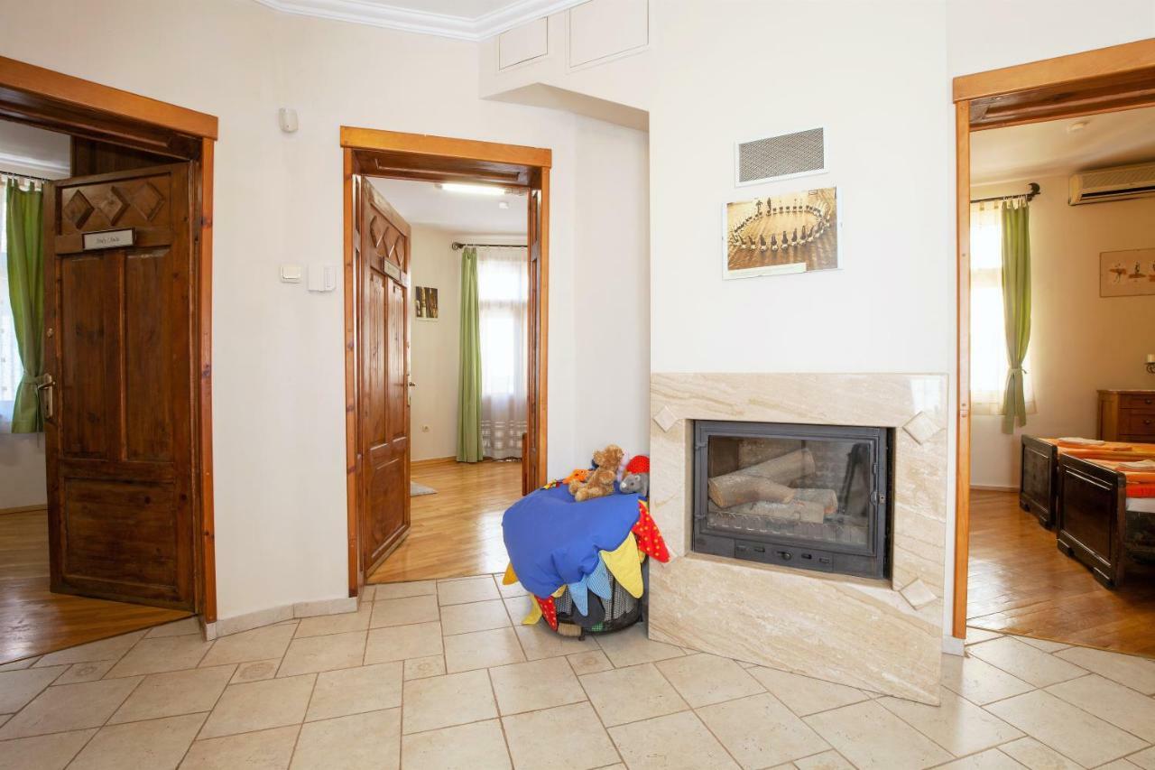 Time Traveling Apartment Sofia City Exterior foto